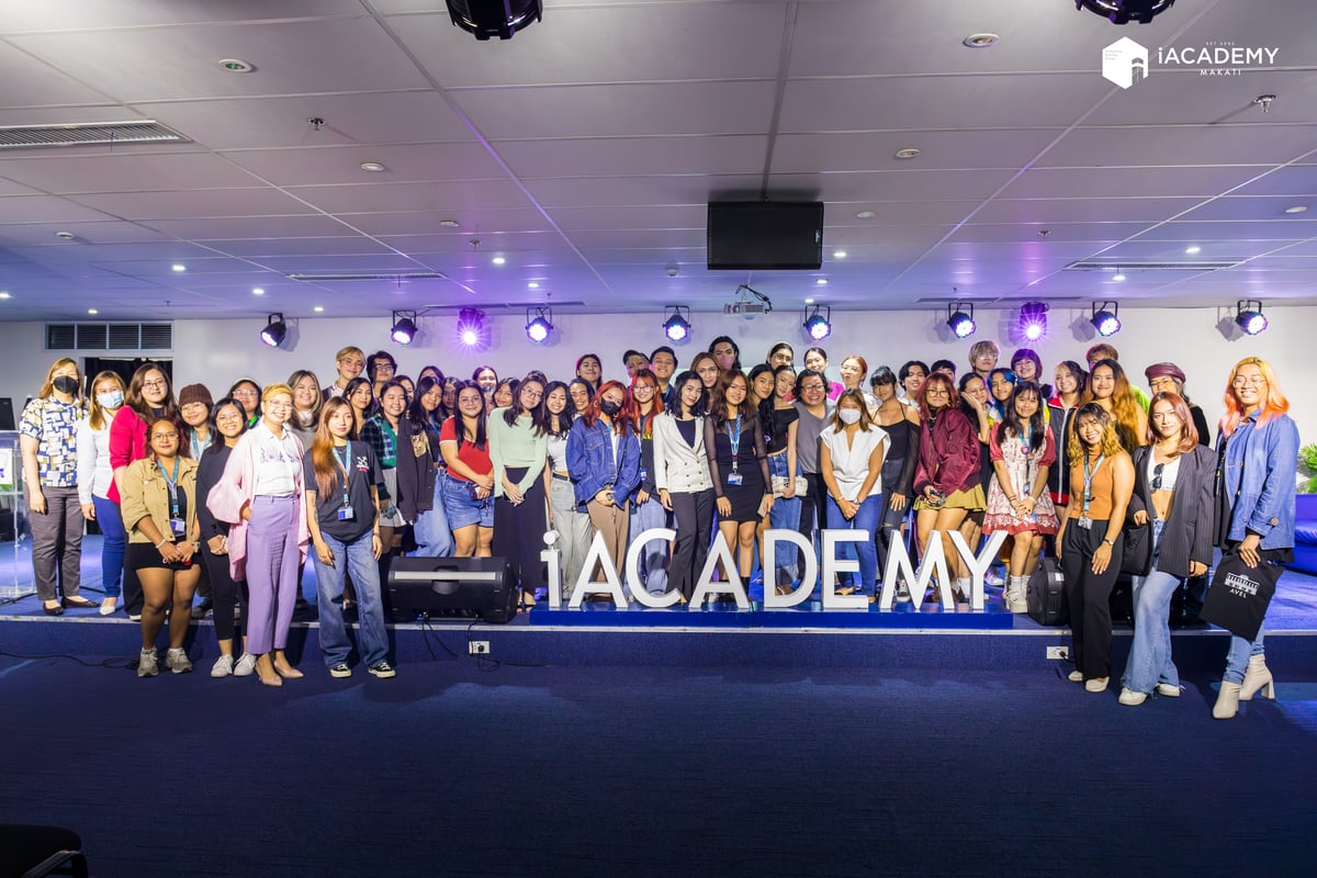 with the students of iAcademy.